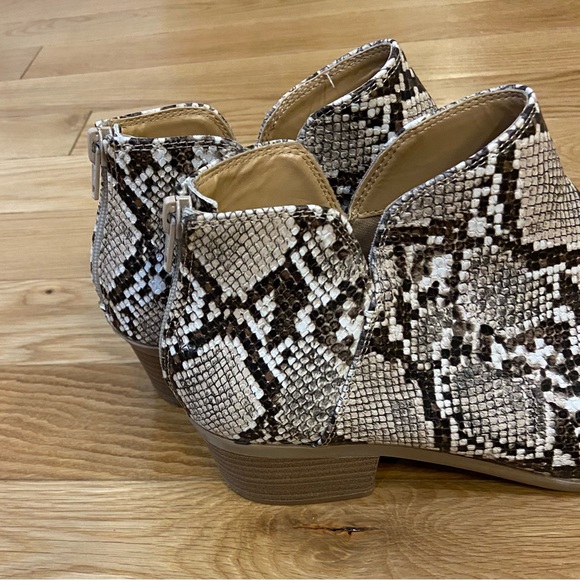 Express Faux Snake Booties - Picture 6 of 8